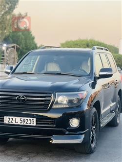 تۆیۆتا لاند کروزەر